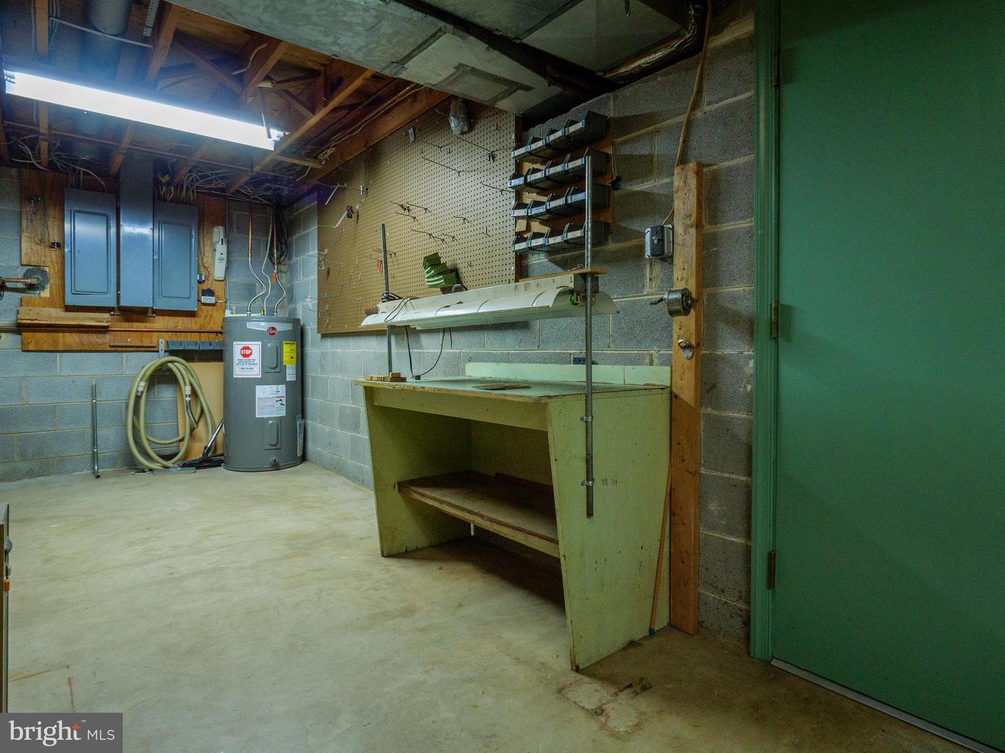 17152 BRIDGE VIEW CT, PAEONIAN SPRINGS, Virginia 20129, 4 Bedrooms Bedrooms, ,2 BathroomsBathrooms,Residential,For sale,17152 BRIDGE VIEW CT,VALO2104206 MLS # VALO2104206