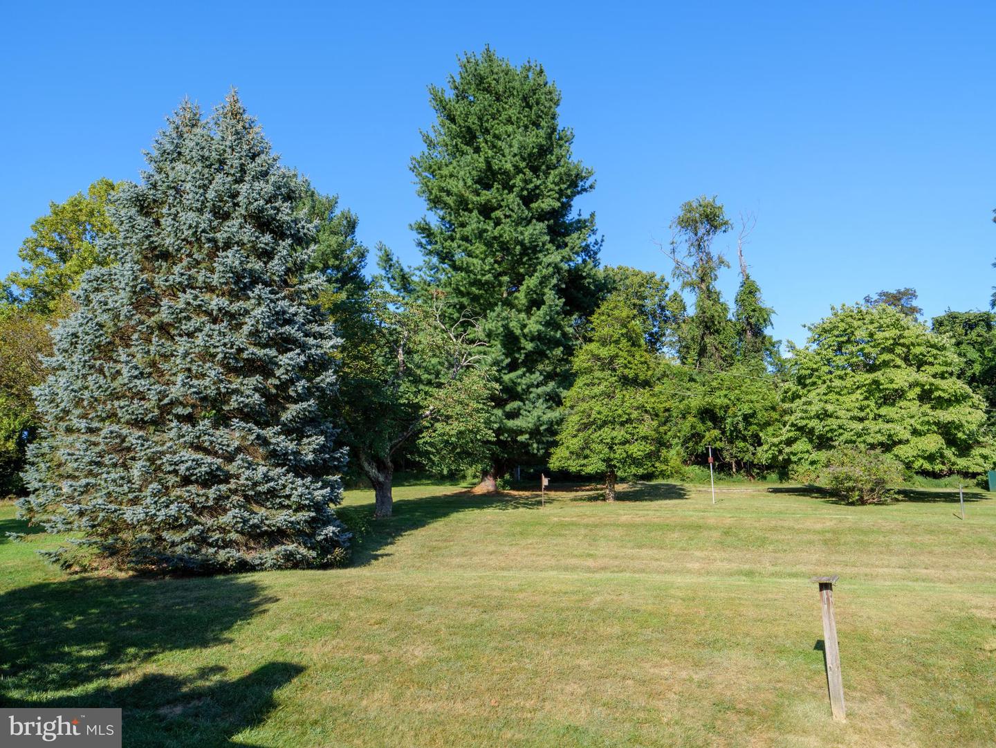 17152 BRIDGE VIEW CT, PAEONIAN SPRINGS, Virginia 20129, 4 Bedrooms Bedrooms, ,2 BathroomsBathrooms,Residential,For sale,17152 BRIDGE VIEW CT,VALO2104206 MLS # VALO2104206