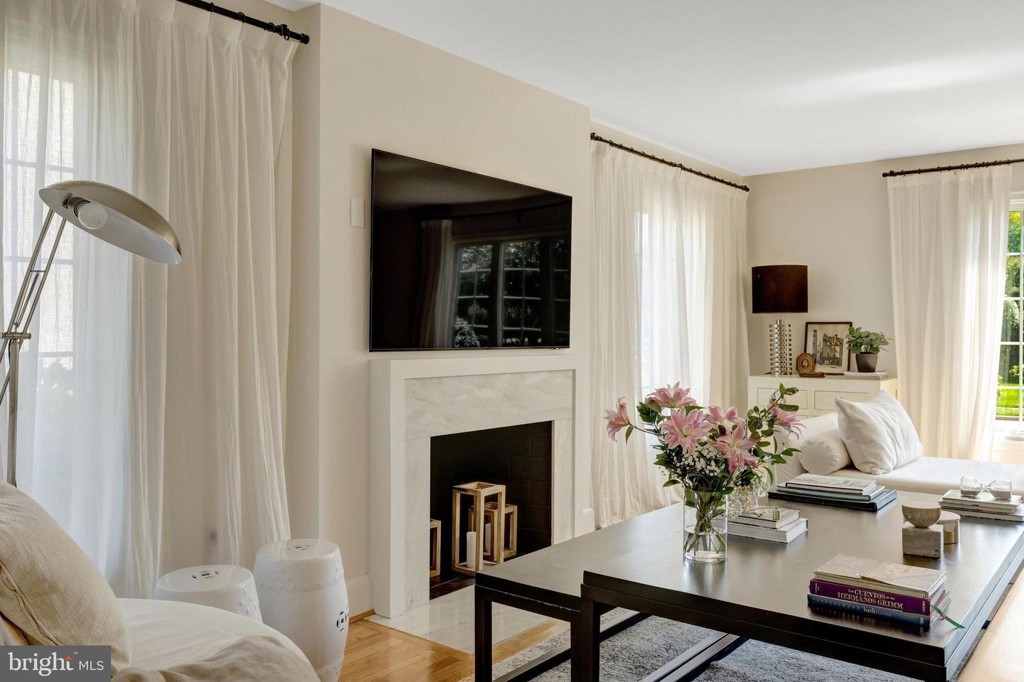 6305 DUNAWAY CT, MCLEAN, Virginia 22101, 6 Bedrooms Bedrooms, ,6 BathroomsBathrooms,Residential,For sale,6305 DUNAWAY CT,VAFX2266276 MLS # VAFX2266276 6305 DUNAWAY CT, MCLEAN, Virginia 22101, 6 Bedrooms Bedrooms, ,6 BathroomsBathrooms,Residential,For sale,6305 DUNAWAY CT,VAFX2266276 MLS # VAFX2266276