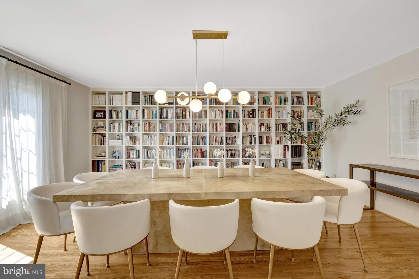 6305 DUNAWAY CT, MCLEAN, Virginia 22101, 6 Bedrooms Bedrooms, ,6 BathroomsBathrooms,Residential,For sale,6305 DUNAWAY CT,VAFX2266276 MLS # VAFX2266276 6305 DUNAWAY CT, MCLEAN, Virginia 22101, 6 Bedrooms Bedrooms, ,6 BathroomsBathrooms,Residential,For sale,6305 DUNAWAY CT,VAFX2266276 MLS # VAFX2266276