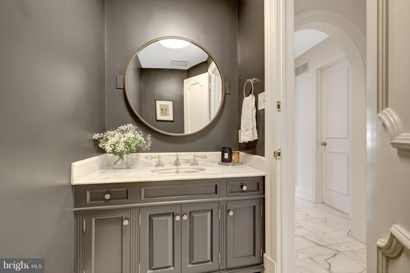 6305 DUNAWAY CT, MCLEAN, Virginia 22101, 6 Bedrooms Bedrooms, ,6 BathroomsBathrooms,Residential,For sale,6305 DUNAWAY CT,VAFX2266276 MLS # VAFX2266276 6305 DUNAWAY CT, MCLEAN, Virginia 22101, 6 Bedrooms Bedrooms, ,6 BathroomsBathrooms,Residential,For sale,6305 DUNAWAY CT,VAFX2266276 MLS # VAFX2266276