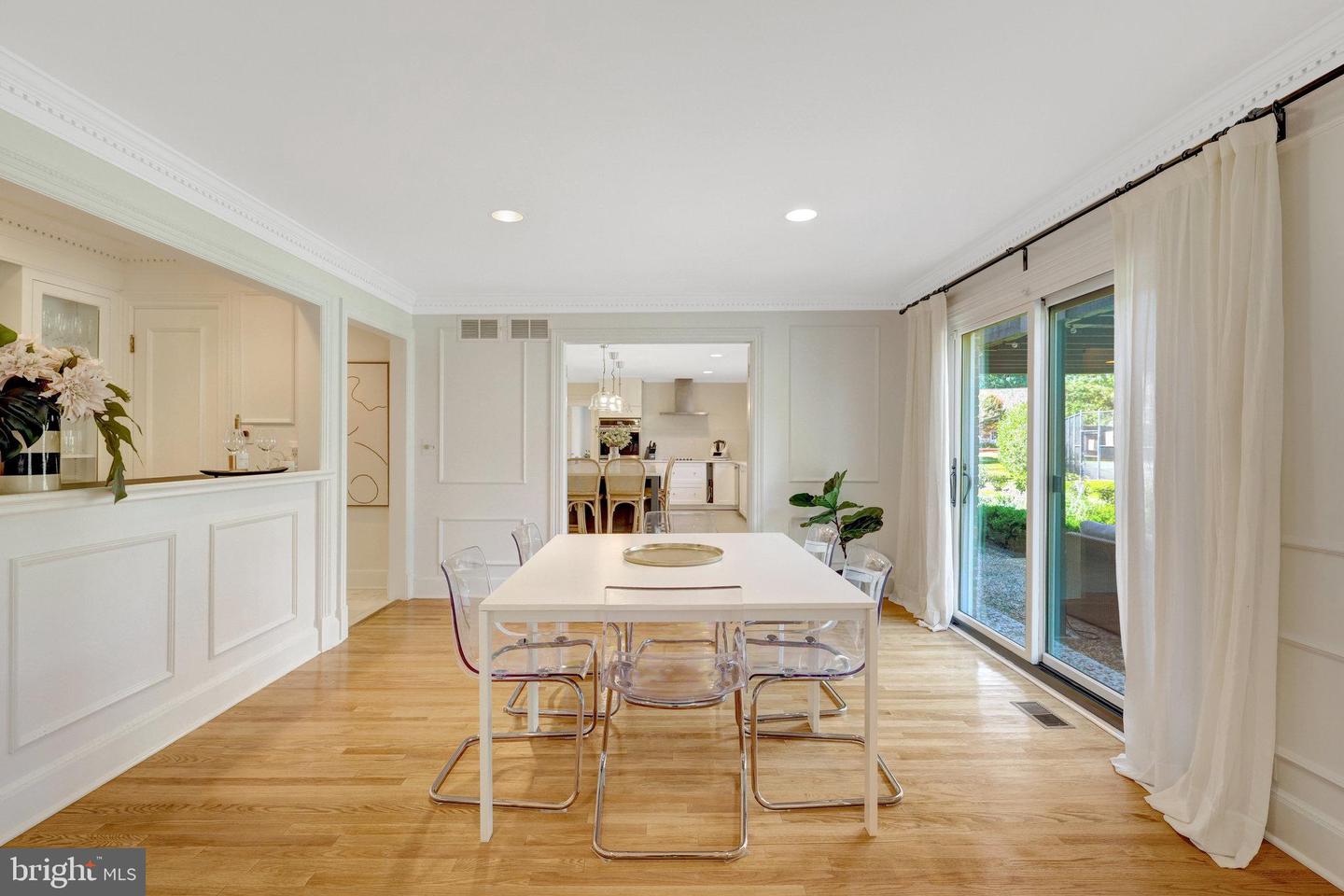 6305 DUNAWAY CT, MCLEAN, Virginia 22101, 6 Bedrooms Bedrooms, ,6 BathroomsBathrooms,Residential,For sale,6305 DUNAWAY CT,VAFX2266276 MLS # VAFX2266276 6305 DUNAWAY CT, MCLEAN, Virginia 22101, 6 Bedrooms Bedrooms, ,6 BathroomsBathrooms,Residential,For sale,6305 DUNAWAY CT,VAFX2266276 MLS # VAFX2266276