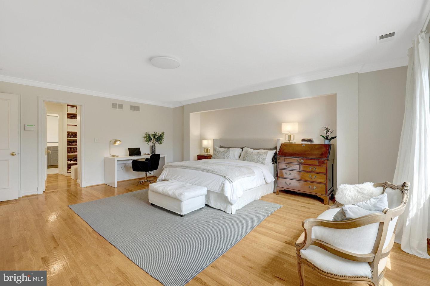 6305 DUNAWAY CT, MCLEAN, Virginia 22101, 6 Bedrooms Bedrooms, ,6 BathroomsBathrooms,Residential,For sale,6305 DUNAWAY CT,VAFX2266276 MLS # VAFX2266276 6305 DUNAWAY CT, MCLEAN, Virginia 22101, 6 Bedrooms Bedrooms, ,6 BathroomsBathrooms,Residential,For sale,6305 DUNAWAY CT,VAFX2266276 MLS # VAFX2266276