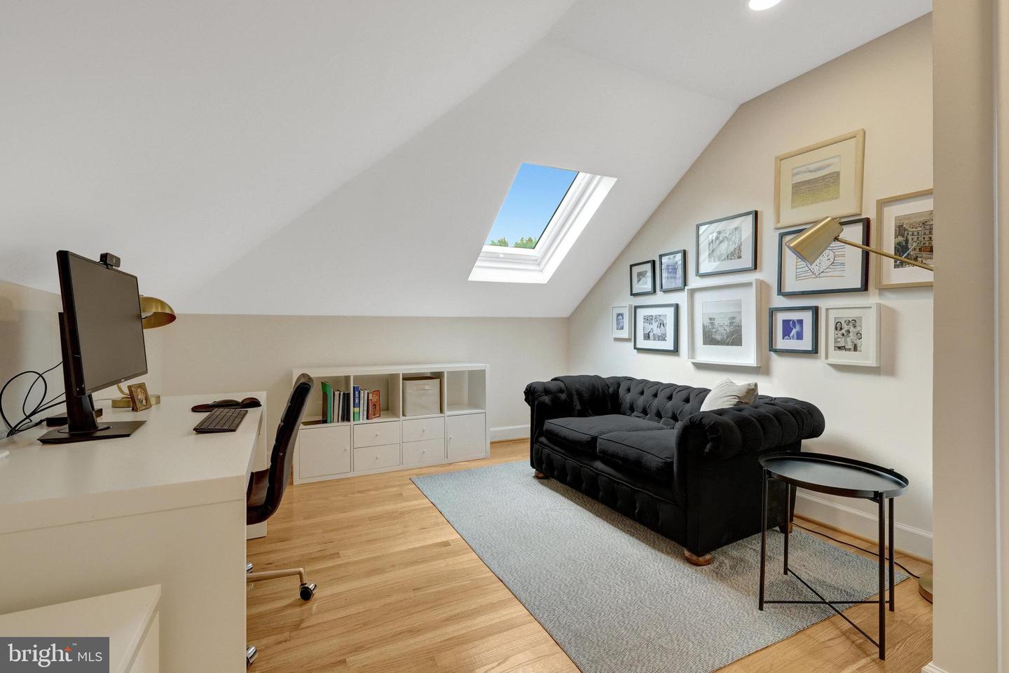 6305 DUNAWAY CT, MCLEAN, Virginia 22101, 6 Bedrooms Bedrooms, ,6 BathroomsBathrooms,Residential,For sale,6305 DUNAWAY CT,VAFX2266276 MLS # VAFX2266276 6305 DUNAWAY CT, MCLEAN, Virginia 22101, 6 Bedrooms Bedrooms, ,6 BathroomsBathrooms,Residential,For sale,6305 DUNAWAY CT,VAFX2266276 MLS # VAFX2266276