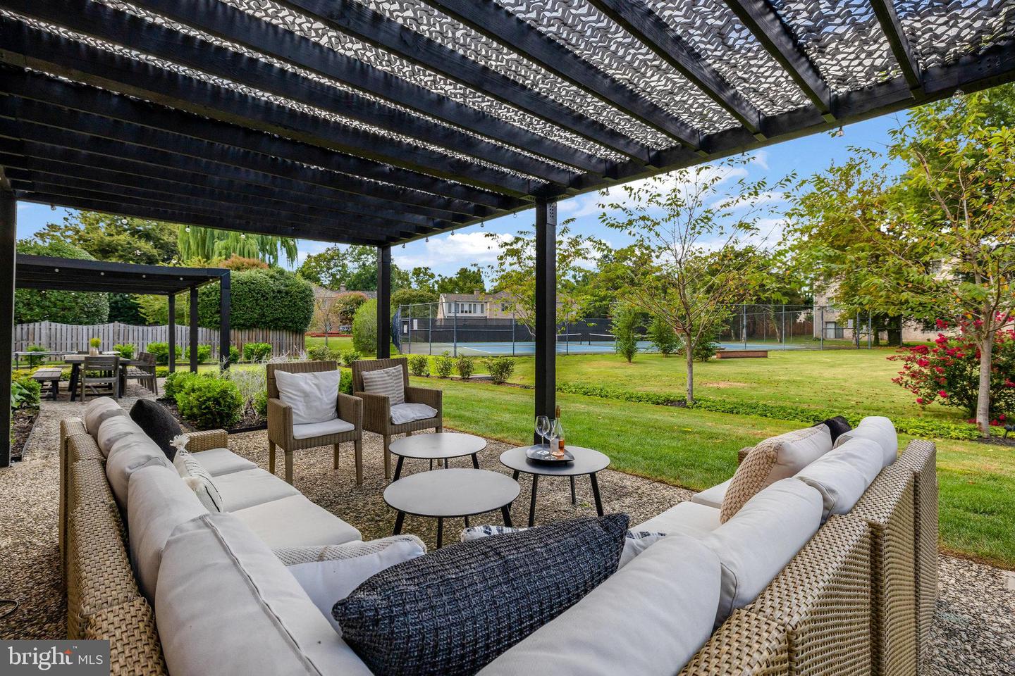 6305 DUNAWAY CT, MCLEAN, Virginia 22101, 6 Bedrooms Bedrooms, ,6 BathroomsBathrooms,Residential,For sale,6305 DUNAWAY CT,VAFX2266276 MLS # VAFX2266276 6305 DUNAWAY CT, MCLEAN, Virginia 22101, 6 Bedrooms Bedrooms, ,6 BathroomsBathrooms,Residential,For sale,6305 DUNAWAY CT,VAFX2266276 MLS # VAFX2266276