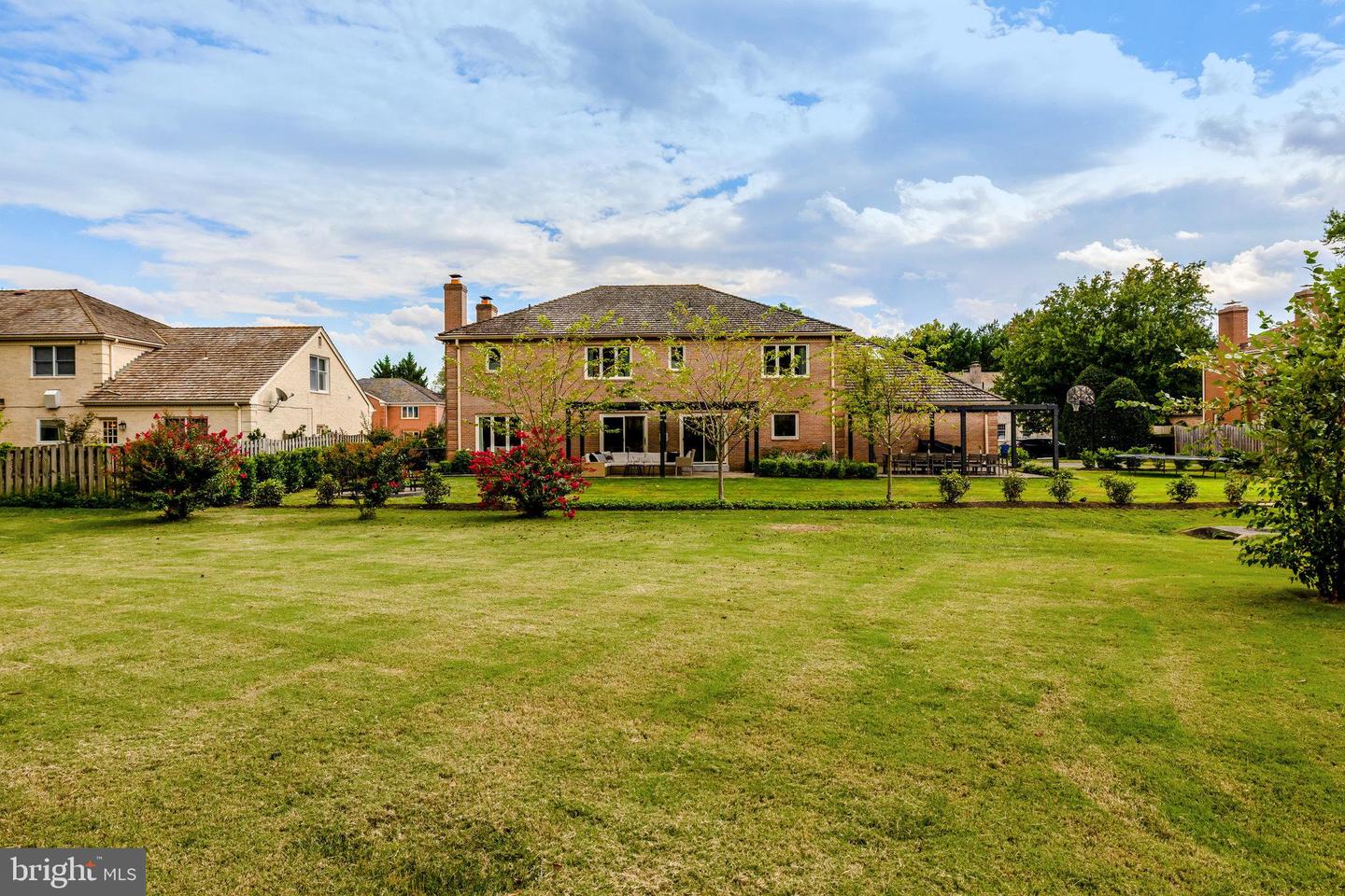 6305 DUNAWAY CT, MCLEAN, Virginia 22101, 6 Bedrooms Bedrooms, ,6 BathroomsBathrooms,Residential,For sale,6305 DUNAWAY CT,VAFX2266276 MLS # VAFX2266276 6305 DUNAWAY CT, MCLEAN, Virginia 22101, 6 Bedrooms Bedrooms, ,6 BathroomsBathrooms,Residential,For sale,6305 DUNAWAY CT,VAFX2266276 MLS # VAFX2266276