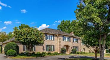 6305 DUNAWAY CT, MCLEAN, Virginia 22101, 6 Bedrooms Bedrooms, ,6 BathroomsBathrooms,Residential,For sale,6305 DUNAWAY CT,VAFX2266276 MLS # VAFX2266276