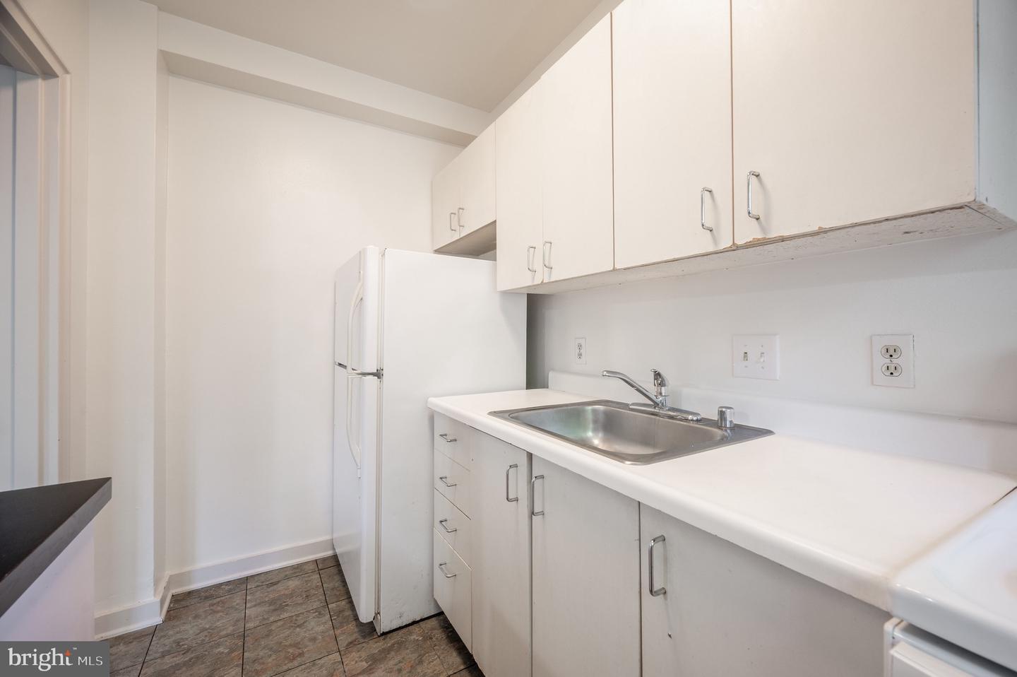 12 ASHBY ST #F, ALEXANDRIA, Virginia 22305, 1 Bedroom Bedrooms, ,1 BathroomBathrooms,Residential,For sale,12 ASHBY ST #F,VAAX2050328 MLS # VAAX2050328