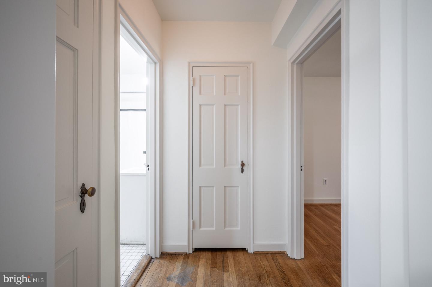 12 ASHBY ST #F, ALEXANDRIA, Virginia 22305, 1 Bedroom Bedrooms, ,1 BathroomBathrooms,Residential,For sale,12 ASHBY ST #F,VAAX2050328 MLS # VAAX2050328