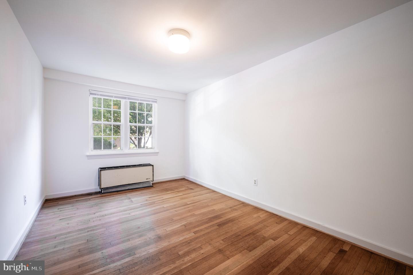12 ASHBY ST #F, ALEXANDRIA, Virginia 22305, 1 Bedroom Bedrooms, ,1 BathroomBathrooms,Residential,For sale,12 ASHBY ST #F,VAAX2050328 MLS # VAAX2050328