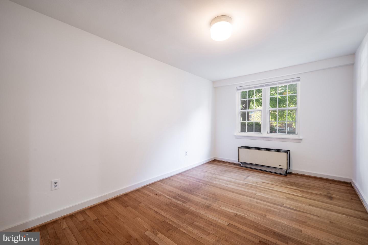 12 ASHBY ST #F, ALEXANDRIA, Virginia 22305, 1 Bedroom Bedrooms, ,1 BathroomBathrooms,Residential,For sale,12 ASHBY ST #F,VAAX2050328 MLS # VAAX2050328