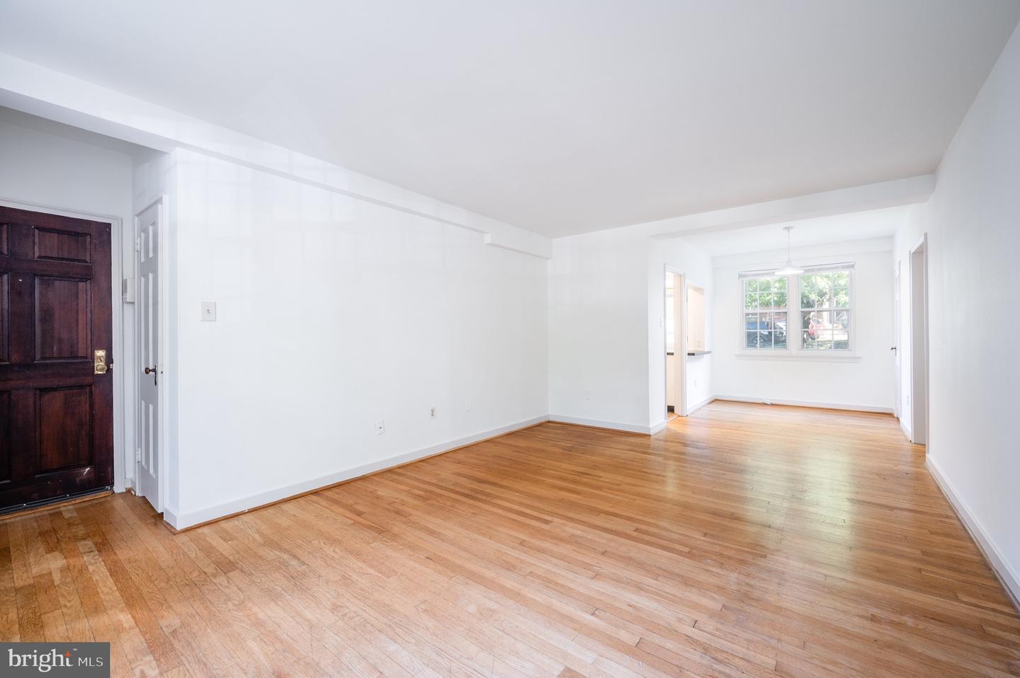 12 ASHBY ST #F, ALEXANDRIA, Virginia 22305, 1 Bedroom Bedrooms, ,1 BathroomBathrooms,Residential,For sale,12 ASHBY ST #F,VAAX2050328 MLS # VAAX2050328