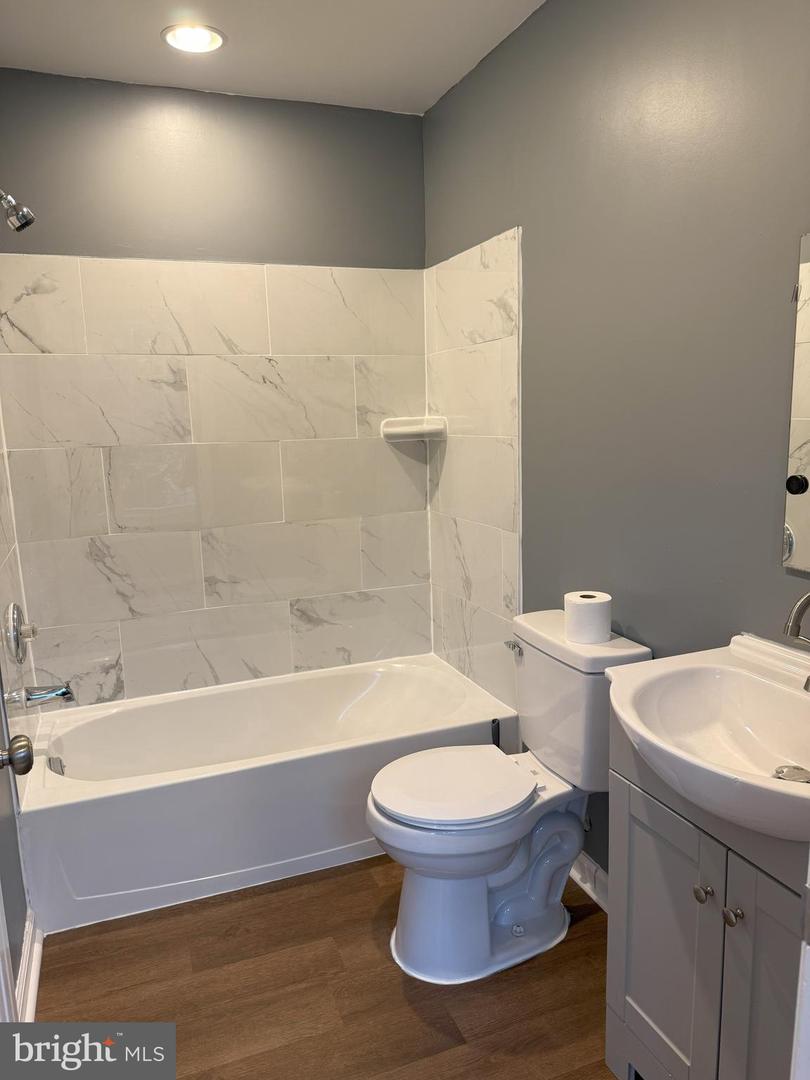 722 HARTWOOD RD, FREDERICKSBURG, Virginia 22406, 2 Bedrooms Bedrooms, ,2 BathroomsBathrooms,Residential,For sale,722 HARTWOOD RD,VAST2043582 MLS # VAST2043582