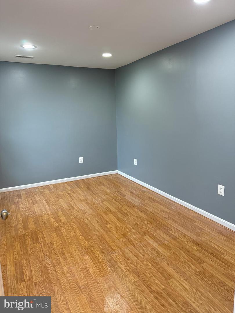 722 HARTWOOD RD, FREDERICKSBURG, Virginia 22406, 2 Bedrooms Bedrooms, ,2 BathroomsBathrooms,Residential,For sale,722 HARTWOOD RD,VAST2043582 MLS # VAST2043582