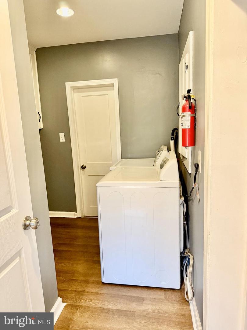 722 HARTWOOD RD, FREDERICKSBURG, Virginia 22406, 2 Bedrooms Bedrooms, ,2 BathroomsBathrooms,Residential,For sale,722 HARTWOOD RD,VAST2043582 MLS # VAST2043582