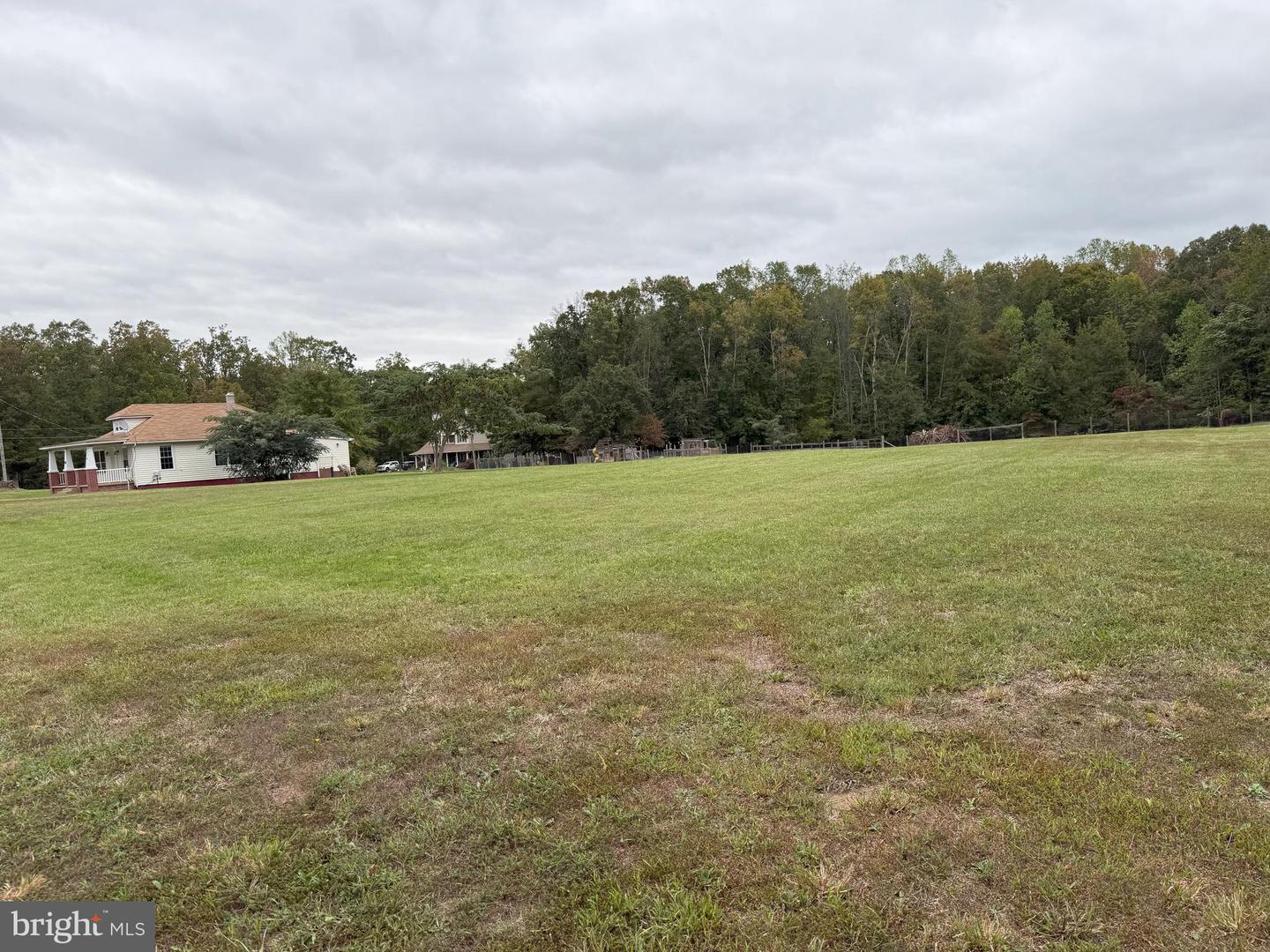 722 HARTWOOD RD, FREDERICKSBURG, Virginia 22406, 2 Bedrooms Bedrooms, ,2 BathroomsBathrooms,Residential,For sale,722 HARTWOOD RD,VAST2043582 MLS # VAST2043582