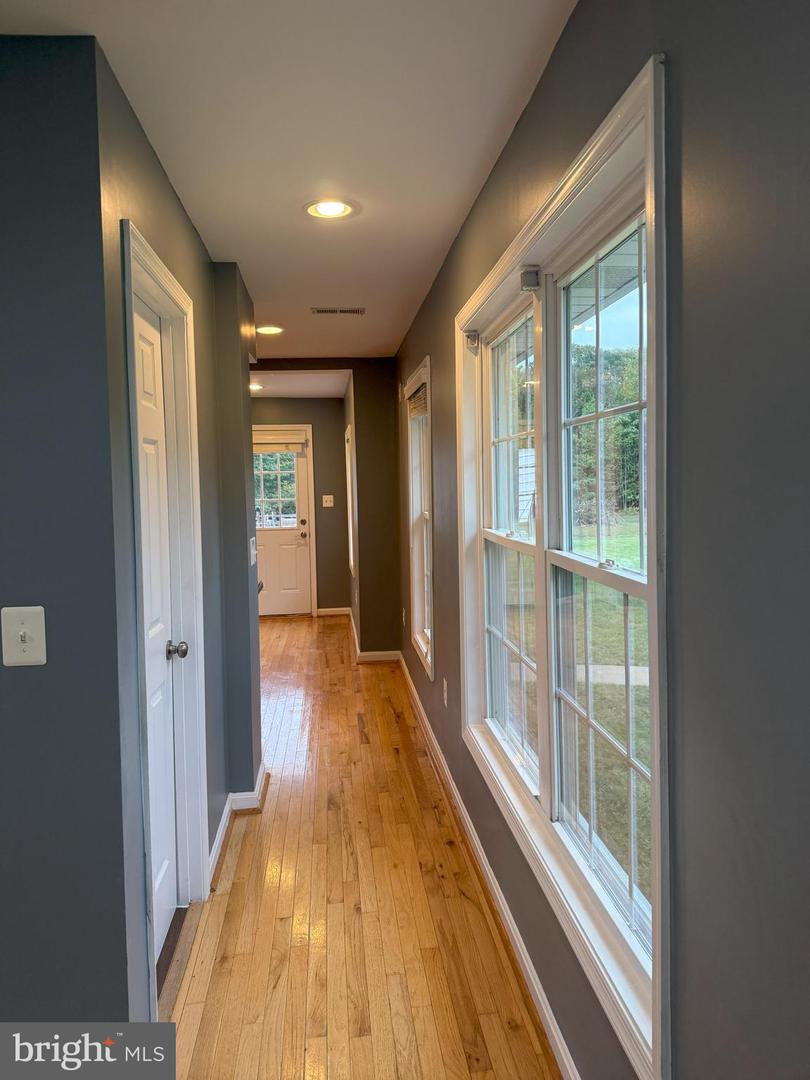 722 HARTWOOD RD, FREDERICKSBURG, Virginia 22406, 2 Bedrooms Bedrooms, ,2 BathroomsBathrooms,Residential,For sale,722 HARTWOOD RD,VAST2043582 MLS # VAST2043582