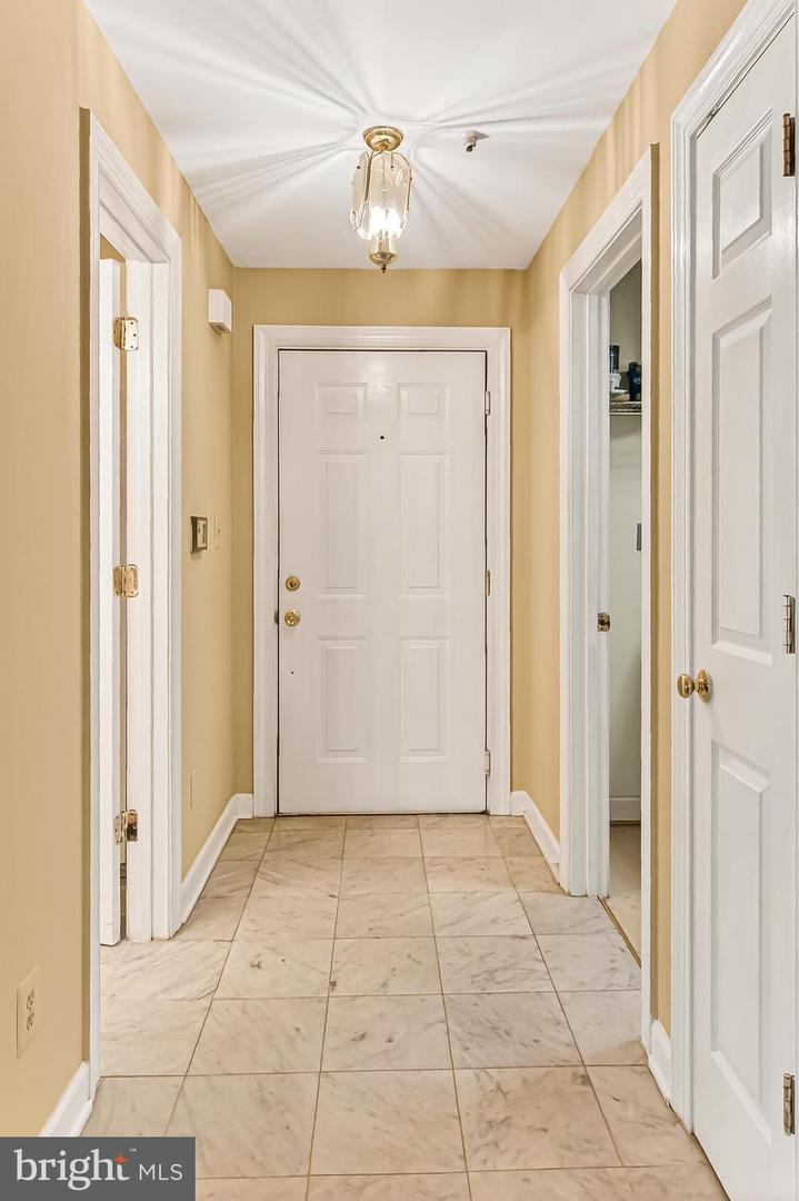 12217 FAIRFIELD HOUSE DR #106A, FAIRFAX, Virginia 22033, 2 Bedrooms Bedrooms, ,2 BathroomsBathrooms,Residential,For sale,12217 FAIRFIELD HOUSE DR #106A,VAFX2278028 MLS # VAFX2278028