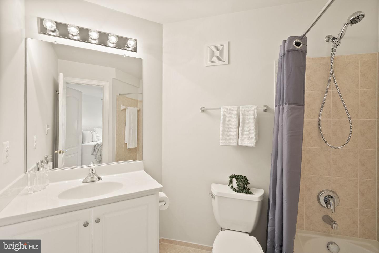 7721 SPOLETO LN #9, MCLEAN, Virginia 22102, 4 Bedrooms Bedrooms, ,4 BathroomsBathrooms,Residential,For sale,7721 SPOLETO LN #9,VAFX2278562 MLS # VAFX2278562