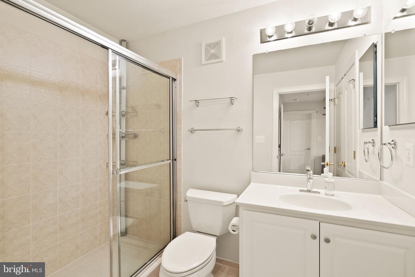 7721 SPOLETO LN #9, MCLEAN, Virginia 22102, 4 Bedrooms Bedrooms, ,4 BathroomsBathrooms,Residential,For sale,7721 SPOLETO LN #9,VAFX2278562 MLS # VAFX2278562