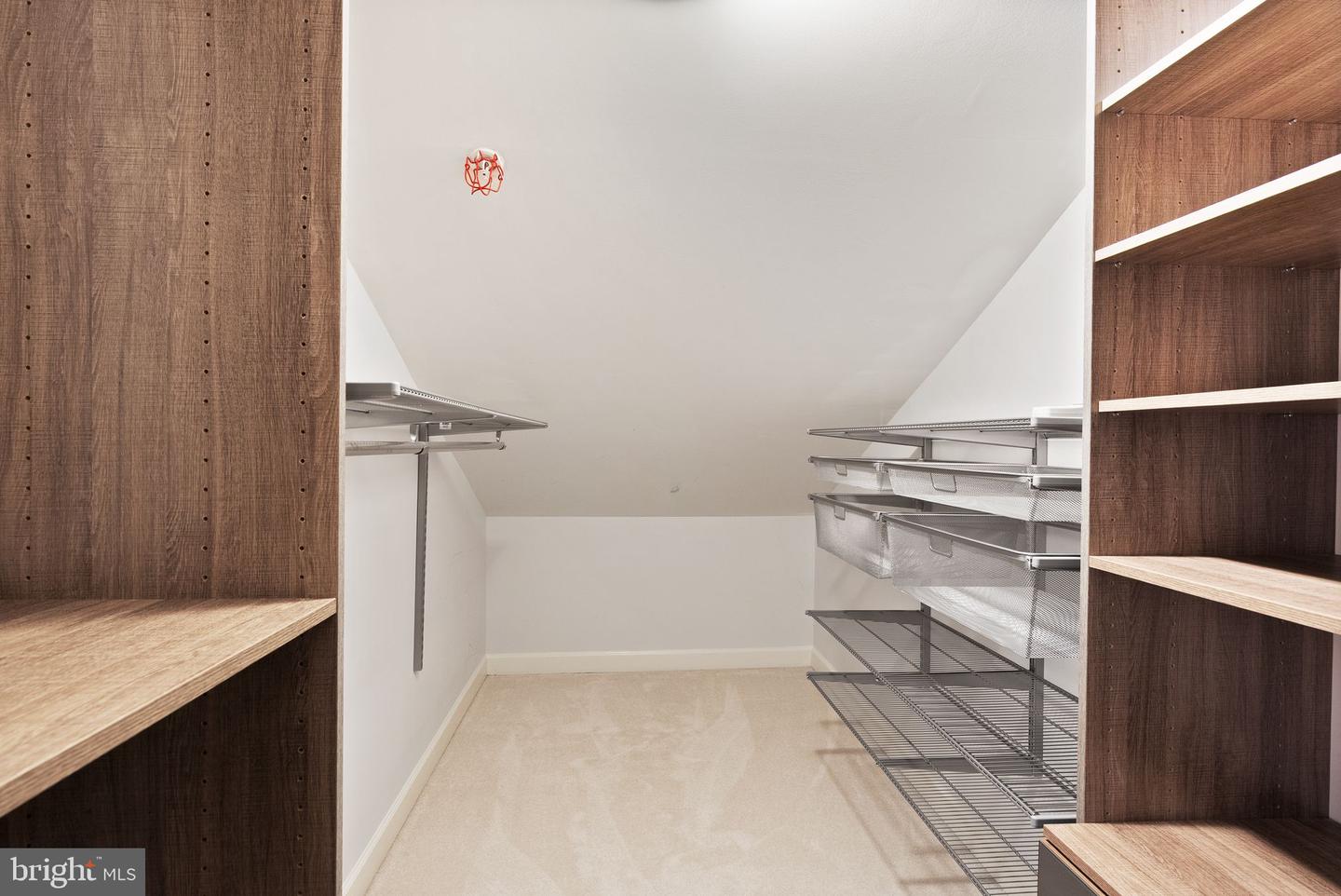 7721 SPOLETO LN #9, MCLEAN, Virginia 22102, 4 Bedrooms Bedrooms, ,4 BathroomsBathrooms,Residential,For sale,7721 SPOLETO LN #9,VAFX2278562 MLS # VAFX2278562