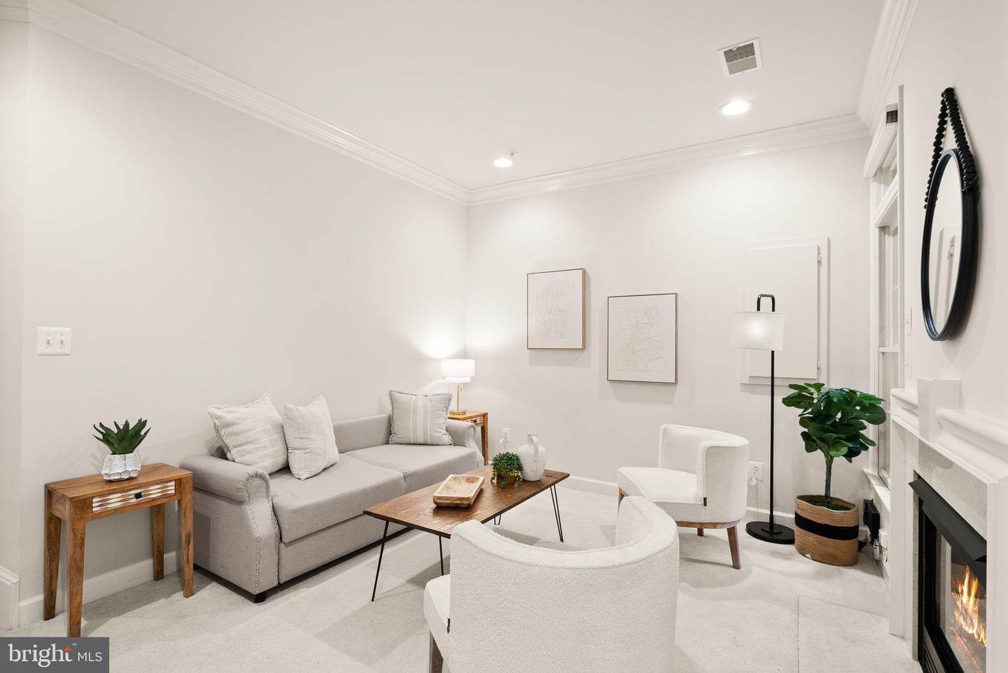 7721 SPOLETO LN #9, MCLEAN, Virginia 22102, 4 Bedrooms Bedrooms, ,4 BathroomsBathrooms,Residential,For sale,7721 SPOLETO LN #9,VAFX2278562 MLS # VAFX2278562