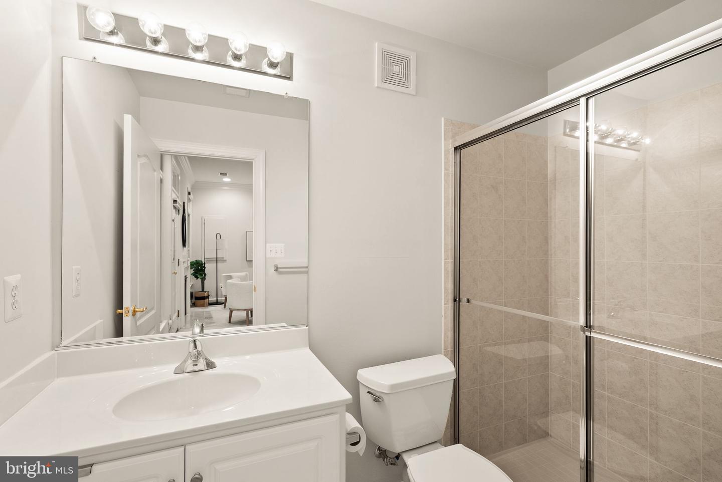 7721 SPOLETO LN #9, MCLEAN, Virginia 22102, 4 Bedrooms Bedrooms, ,4 BathroomsBathrooms,Residential,For sale,7721 SPOLETO LN #9,VAFX2278562 MLS # VAFX2278562