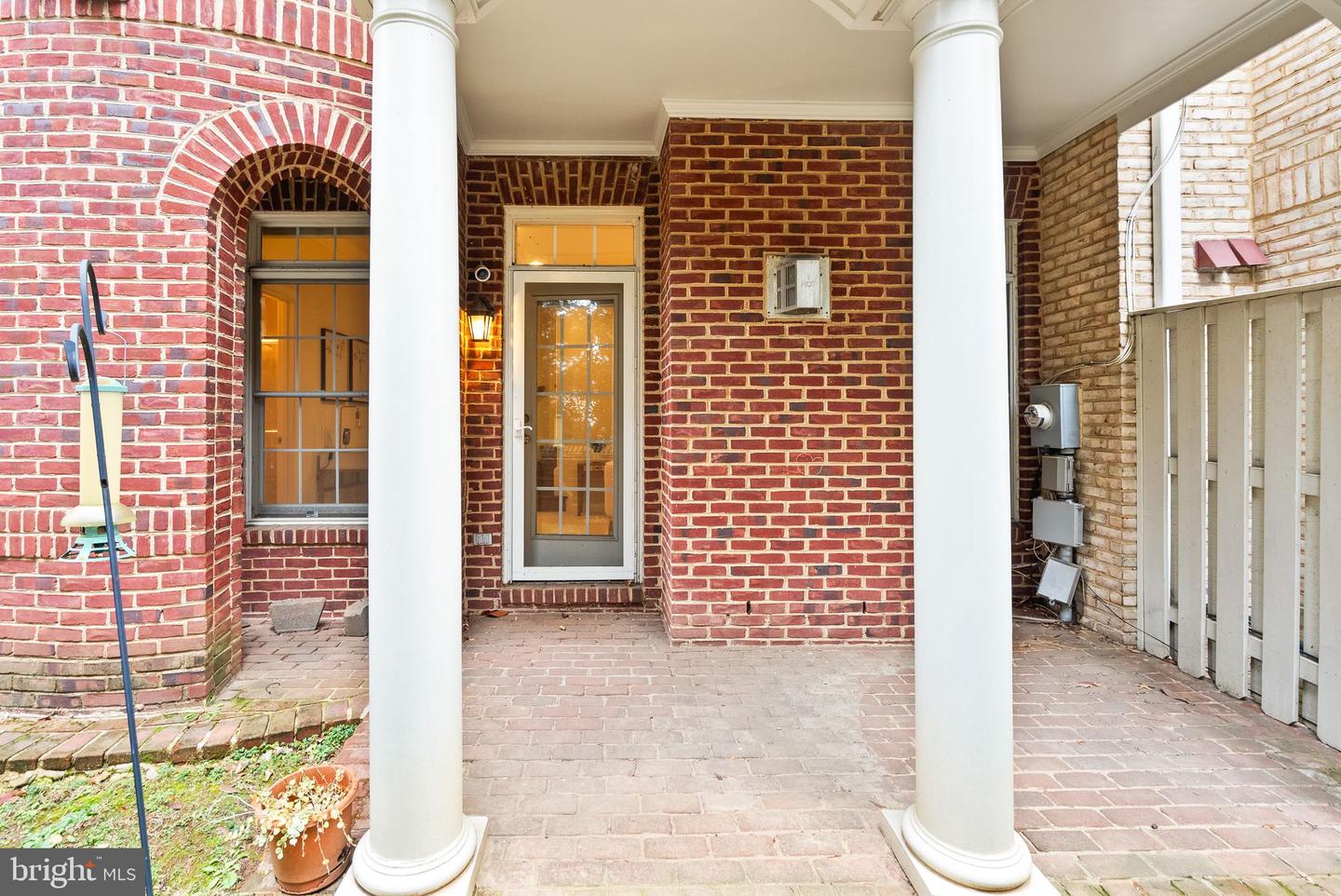 7721 SPOLETO LN #9, MCLEAN, Virginia 22102, 4 Bedrooms Bedrooms, ,4 BathroomsBathrooms,Residential,For sale,7721 SPOLETO LN #9,VAFX2278562 MLS # VAFX2278562