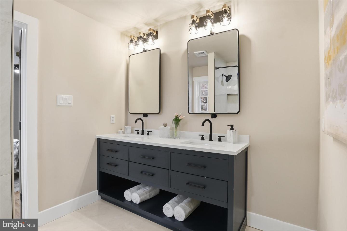 6112 REDWOOD LN, ALEXANDRIA, Virginia 22310, 5 Bedrooms Bedrooms, ,3 BathroomsBathrooms,Residential,For sale,6112 REDWOOD LN,VAFX2279746 MLS # VAFX2279746 6112 REDWOOD LN, ALEXANDRIA, Virginia 22310, 5 Bedrooms Bedrooms, ,3 BathroomsBathrooms,Residential,For sale,6112 REDWOOD LN,VAFX2279746 MLS # VAFX2279746