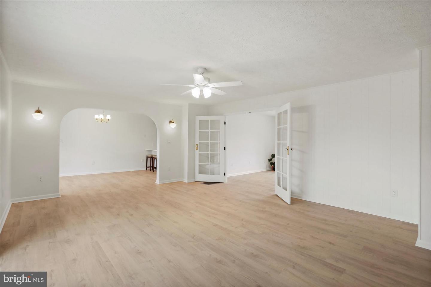 717 W LOCUST ST, WOODSTOCK, Virginia 22664, 5 Bedrooms Bedrooms, ,3 BathroomsBathrooms,Residential,For sale,717 W LOCUST ST,VASH2013080 MLS # VASH2013080