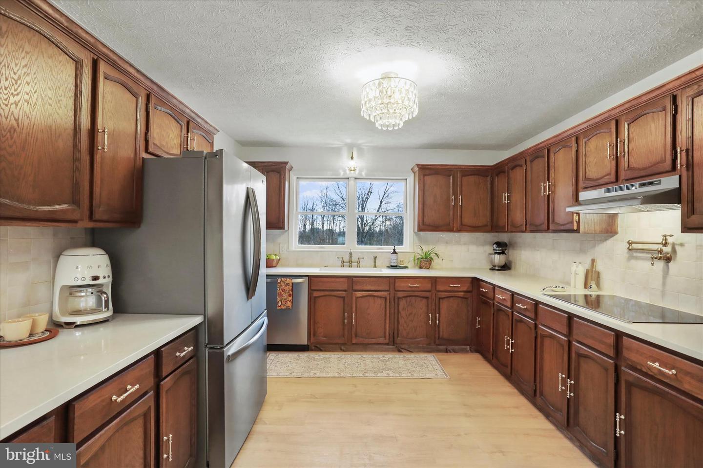 717 W LOCUST ST, WOODSTOCK, Virginia 22664, 5 Bedrooms Bedrooms, ,3 BathroomsBathrooms,Residential,For sale,717 W LOCUST ST,VASH2013080 MLS # VASH2013080