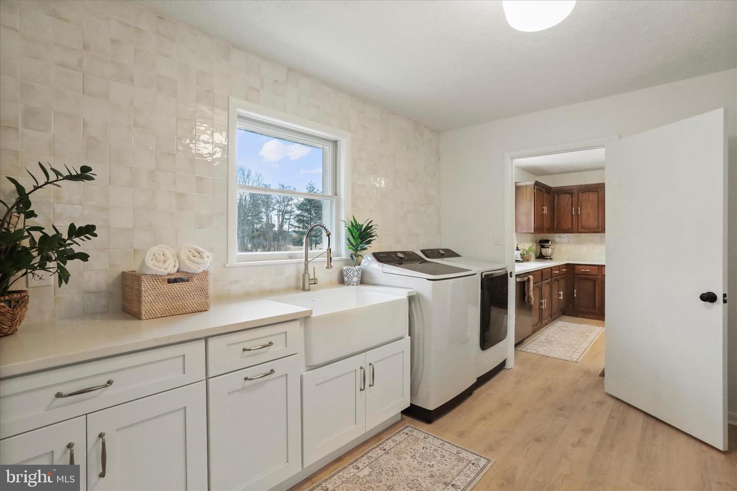 717 W LOCUST ST, WOODSTOCK, Virginia 22664, 5 Bedrooms Bedrooms, ,3 BathroomsBathrooms,Residential,For sale,717 W LOCUST ST,VASH2013080 MLS # VASH2013080