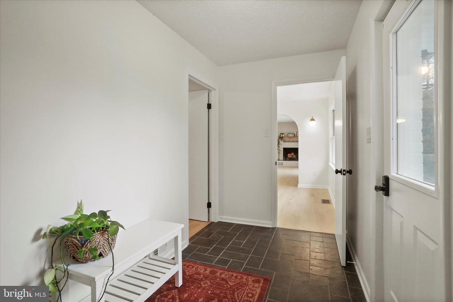 717 W LOCUST ST, WOODSTOCK, Virginia 22664, 5 Bedrooms Bedrooms, ,3 BathroomsBathrooms,Residential,For sale,717 W LOCUST ST,VASH2013080 MLS # VASH2013080