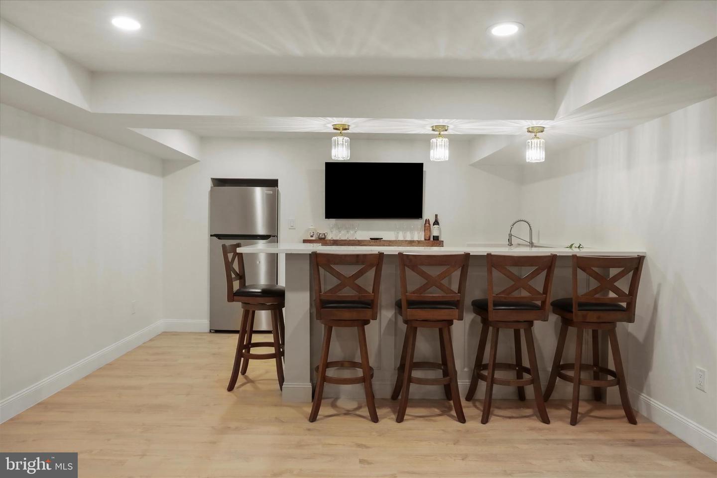 717 W LOCUST ST, WOODSTOCK, Virginia 22664, 5 Bedrooms Bedrooms, ,3 BathroomsBathrooms,Residential,For sale,717 W LOCUST ST,VASH2013080 MLS # VASH2013080