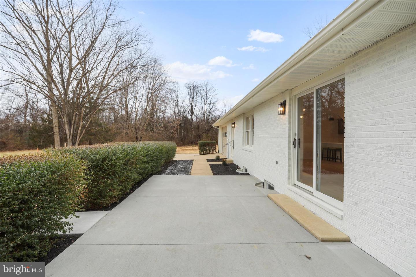 717 W LOCUST ST, WOODSTOCK, Virginia 22664, 5 Bedrooms Bedrooms, ,3 BathroomsBathrooms,Residential,For sale,717 W LOCUST ST,VASH2013080 MLS # VASH2013080