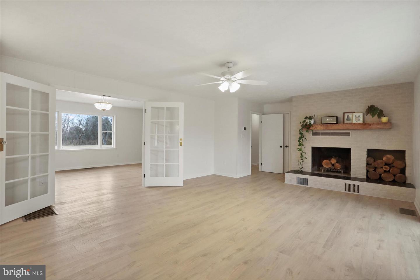 717 W LOCUST ST, WOODSTOCK, Virginia 22664, 5 Bedrooms Bedrooms, ,3 BathroomsBathrooms,Residential,For sale,717 W LOCUST ST,VASH2013080 MLS # VASH2013080