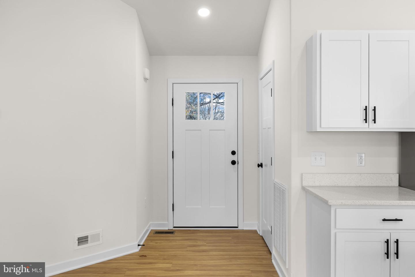 749 LAKEVIEW DR, COLONIAL BEACH, Virginia 22443, 3 Bedrooms Bedrooms, ,2 BathroomsBathrooms,Residential,For sale,749 LAKEVIEW DR,VAWE2010240 MLS # VAWE2010240