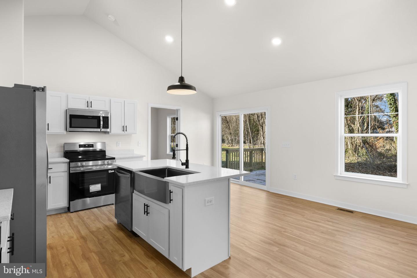 749 LAKEVIEW DR, COLONIAL BEACH, Virginia 22443, 3 Bedrooms Bedrooms, ,2 BathroomsBathrooms,Residential,For sale,749 LAKEVIEW DR,VAWE2010240 MLS # VAWE2010240