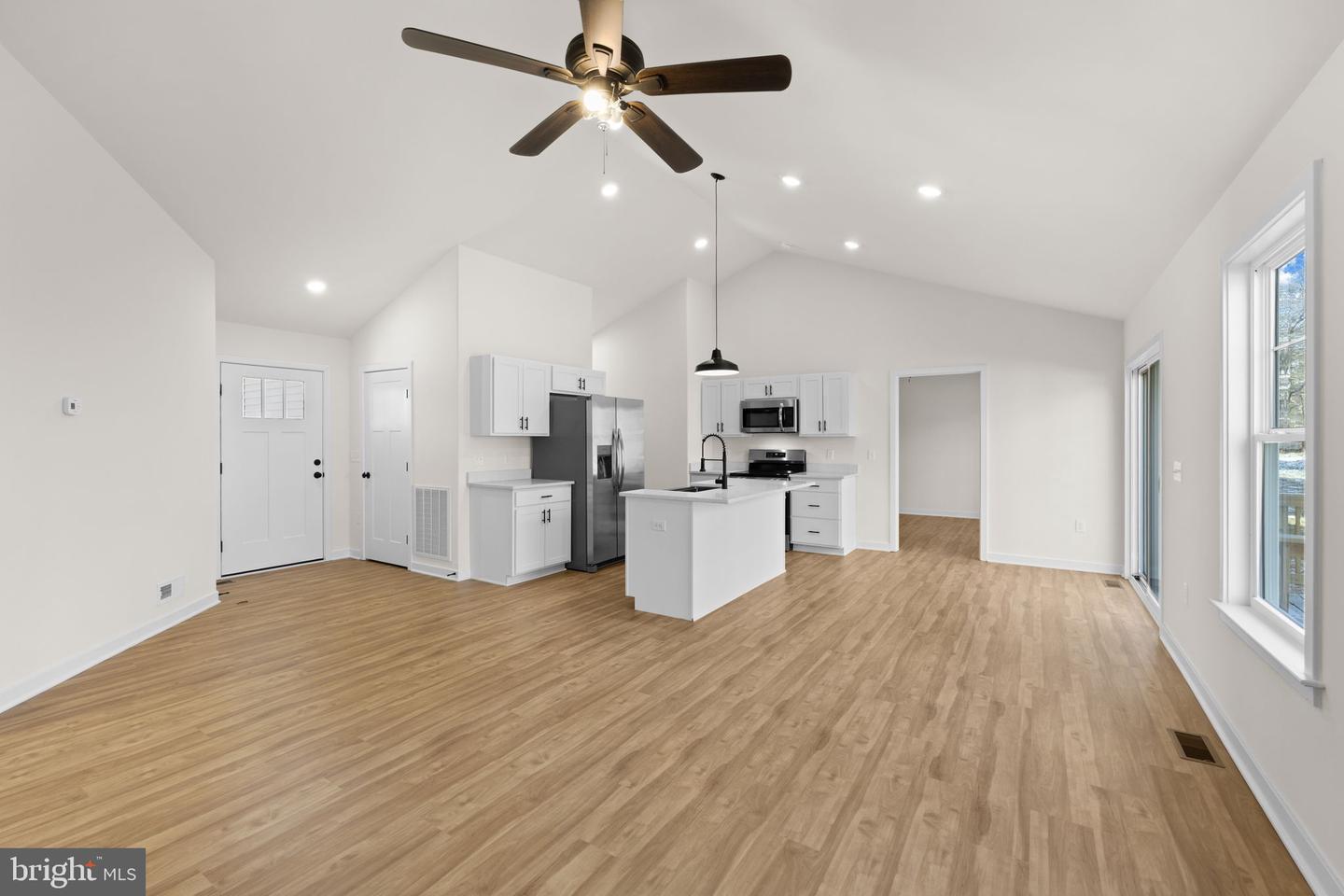 749 LAKEVIEW DR, COLONIAL BEACH, Virginia 22443, 3 Bedrooms Bedrooms, ,2 BathroomsBathrooms,Residential,For sale,749 LAKEVIEW DR,VAWE2010240 MLS # VAWE2010240