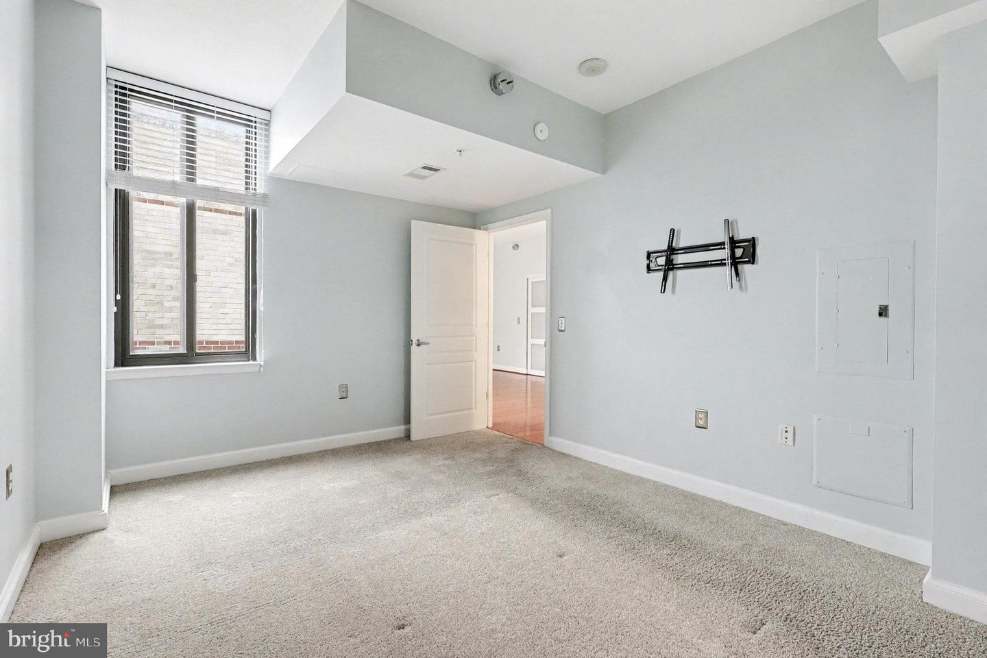 2451 MIDTOWN AVE #1611, ALEXANDRIA, Virginia 22303, 1 Bedroom Bedrooms, 3 Rooms Rooms,1 BathroomBathrooms,Residential,For sale,2451 MIDTOWN AVE #1611,VAFX2282432 MLS # VAFX2282432