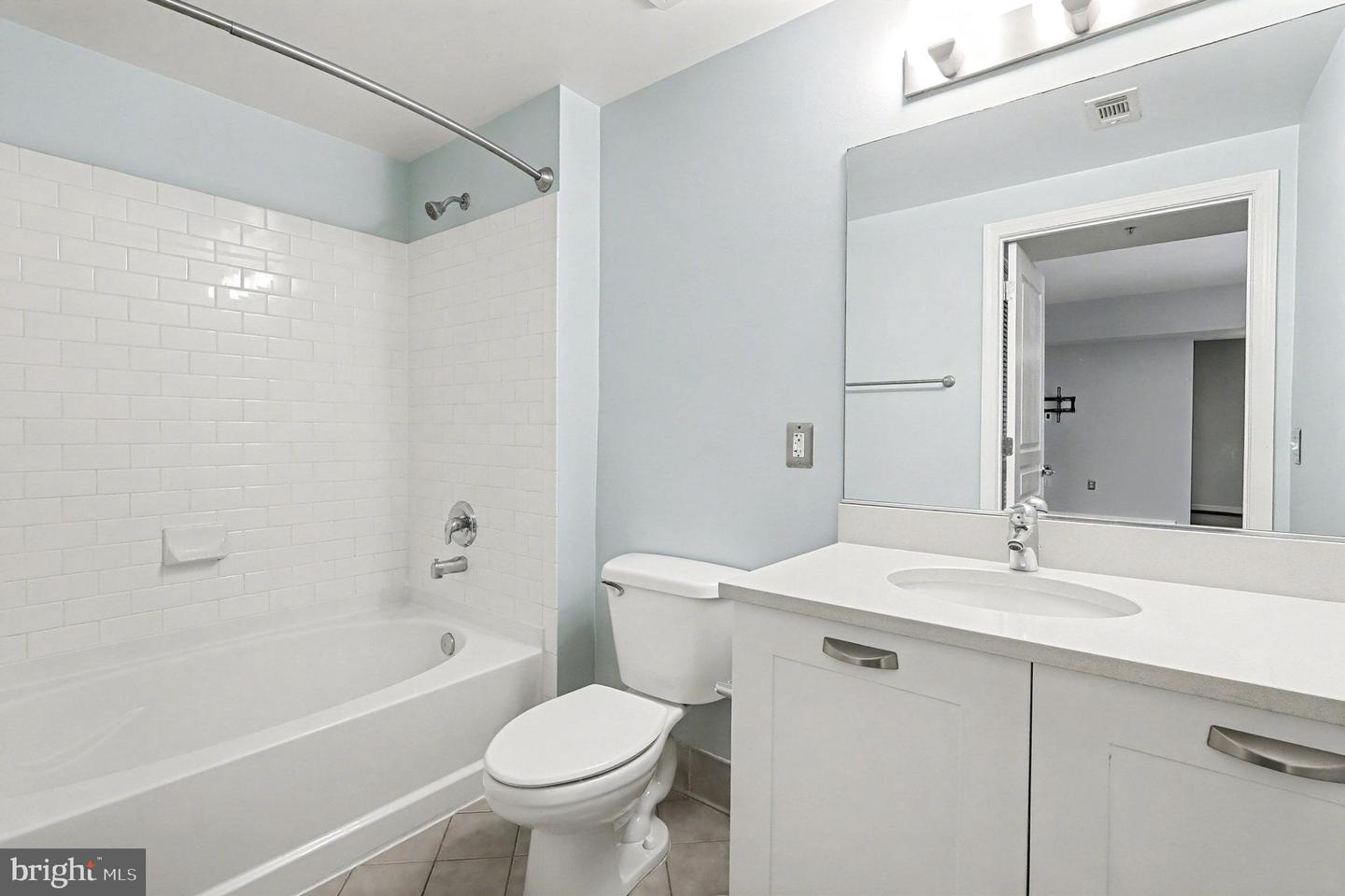 2451 MIDTOWN AVE #1611, ALEXANDRIA, Virginia 22303, 1 Bedroom Bedrooms, 3 Rooms Rooms,1 BathroomBathrooms,Residential,For sale,2451 MIDTOWN AVE #1611,VAFX2282432 MLS # VAFX2282432