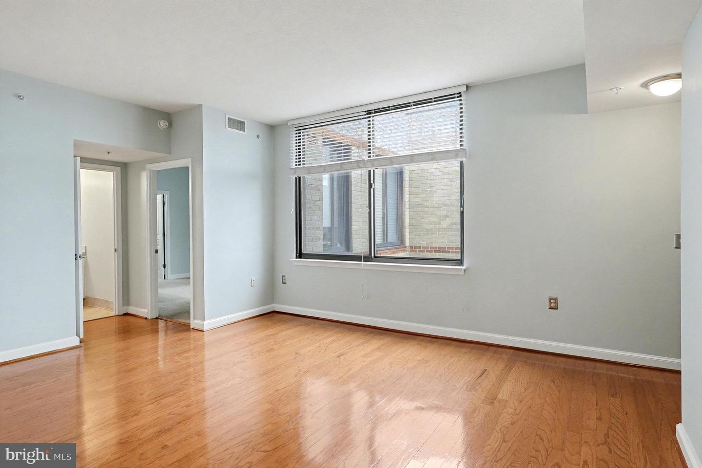 2451 MIDTOWN AVE #1611, ALEXANDRIA, Virginia 22303, 1 Bedroom Bedrooms, 3 Rooms Rooms,1 BathroomBathrooms,Residential,For sale,2451 MIDTOWN AVE #1611,VAFX2282432 MLS # VAFX2282432