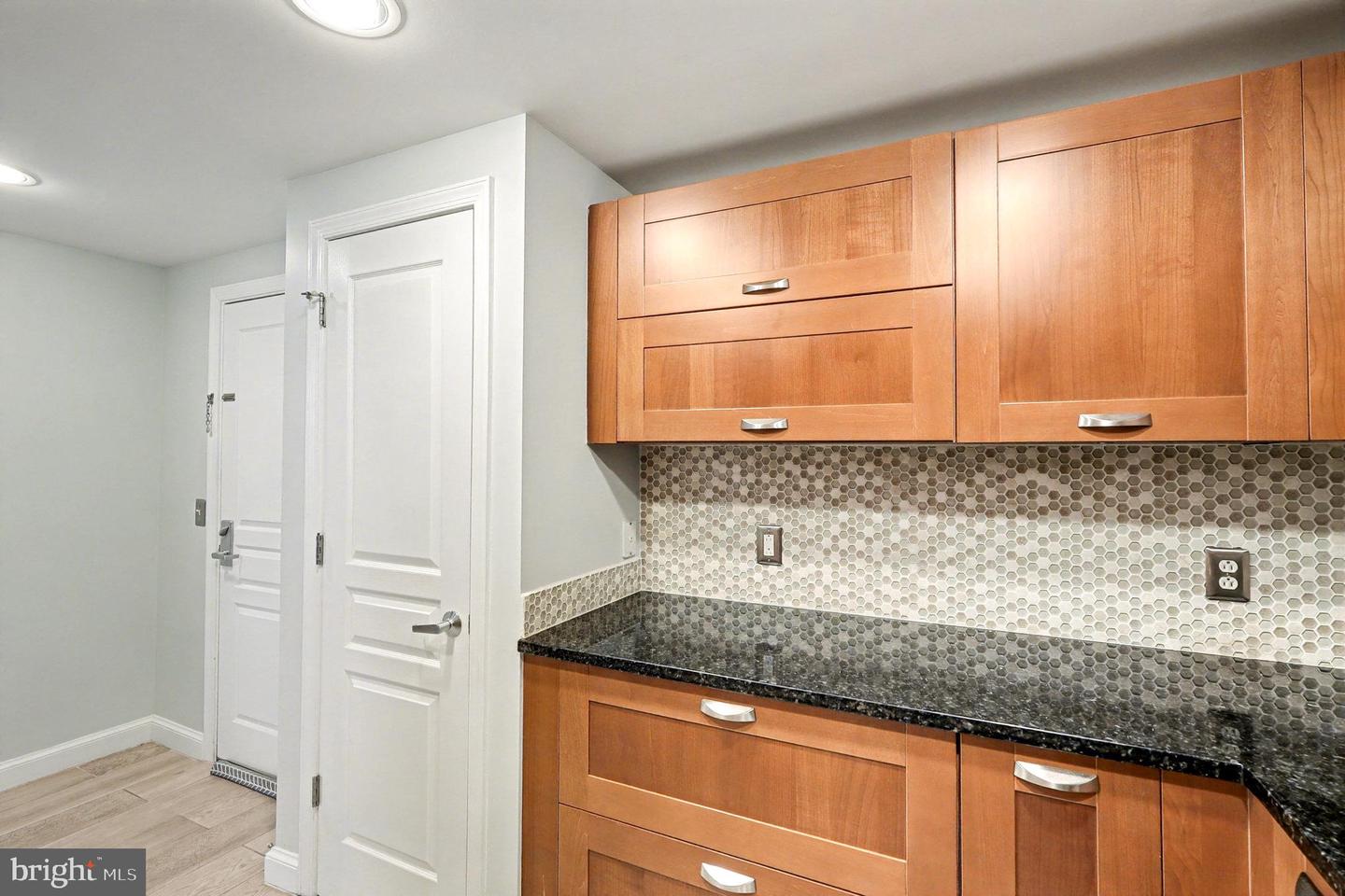 2451 MIDTOWN AVE #1611, ALEXANDRIA, Virginia 22303, 1 Bedroom Bedrooms, 3 Rooms Rooms,1 BathroomBathrooms,Residential,For sale,2451 MIDTOWN AVE #1611,VAFX2282432 MLS # VAFX2282432