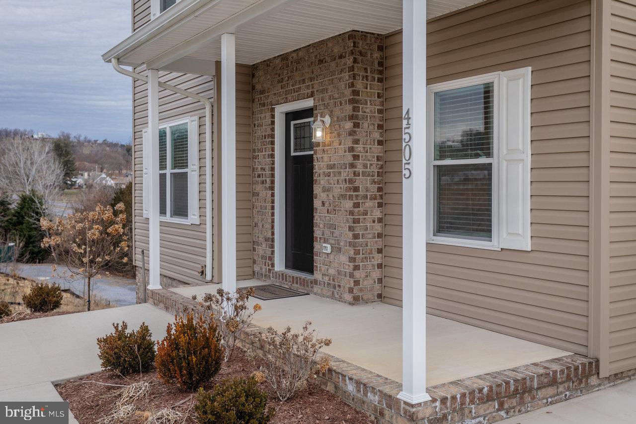 4505 CHRISTOPHER PL, PENN LAIRD, Virginia 22846, 4 Bedrooms Bedrooms, ,2 BathroomsBathrooms,Residential,For sale,4505 CHRISTOPHER PL,VARO2002764 MLS # VARO2002764