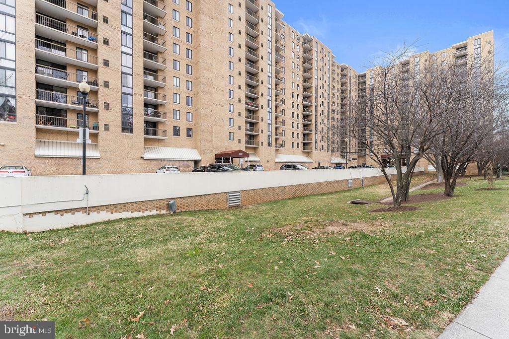4500 S FOUR MILE RUN DR #1113, ARLINGTON, Virginia 22204, 2 Bedrooms Bedrooms, ,2 BathroomsBathrooms,Residential,For sale,4500 S FOUR MILE RUN DR #1113,VAAR2066926 MLS # VAAR2066926