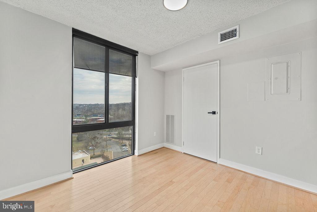 4500 S FOUR MILE RUN DR #1113, ARLINGTON, Virginia 22204, 2 Bedrooms Bedrooms, ,2 BathroomsBathrooms,Residential,For sale,4500 S FOUR MILE RUN DR #1113,VAAR2066926 MLS # VAAR2066926 4500 S FOUR MILE RUN DR #1113, ARLINGTON, Virginia 22204, 2 Bedrooms Bedrooms, ,2 BathroomsBathrooms,Residential,For sale,4500 S FOUR MILE RUN DR #1113,VAAR2066926 MLS # VAAR2066926