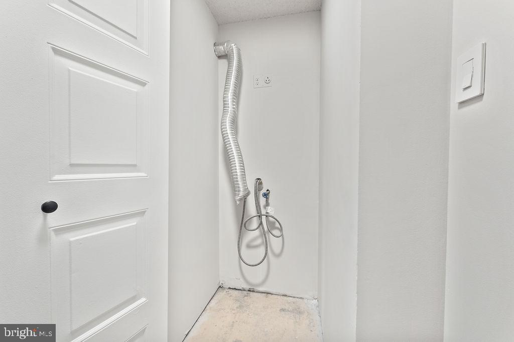 4500 S FOUR MILE RUN DR #1113, ARLINGTON, Virginia 22204, 2 Bedrooms Bedrooms, ,2 BathroomsBathrooms,Residential,For sale,4500 S FOUR MILE RUN DR #1113,VAAR2066926 MLS # VAAR2066926 4500 S FOUR MILE RUN DR #1113, ARLINGTON, Virginia 22204, 2 Bedrooms Bedrooms, ,2 BathroomsBathrooms,Residential,For sale,4500 S FOUR MILE RUN DR #1113,VAAR2066926 MLS # VAAR2066926