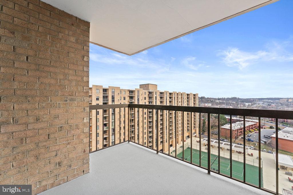 4500 S FOUR MILE RUN DR #1113, ARLINGTON, Virginia 22204, 2 Bedrooms Bedrooms, ,2 BathroomsBathrooms,Residential,For sale,4500 S FOUR MILE RUN DR #1113,VAAR2066926 MLS # VAAR2066926 4500 S FOUR MILE RUN DR #1113, ARLINGTON, Virginia 22204, 2 Bedrooms Bedrooms, ,2 BathroomsBathrooms,Residential,For sale,4500 S FOUR MILE RUN DR #1113,VAAR2066926 MLS # VAAR2066926