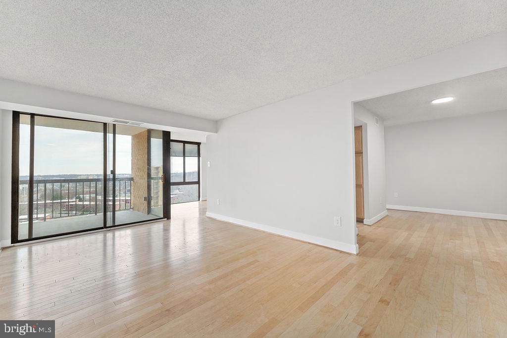 4500 S FOUR MILE RUN DR #1113, ARLINGTON, Virginia 22204, 2 Bedrooms Bedrooms, ,2 BathroomsBathrooms,Residential,For sale,4500 S FOUR MILE RUN DR #1113,VAAR2066926 MLS # VAAR2066926 4500 S FOUR MILE RUN DR #1113, ARLINGTON, Virginia 22204, 2 Bedrooms Bedrooms, ,2 BathroomsBathrooms,Residential,For sale,4500 S FOUR MILE RUN DR #1113,VAAR2066926 MLS # VAAR2066926