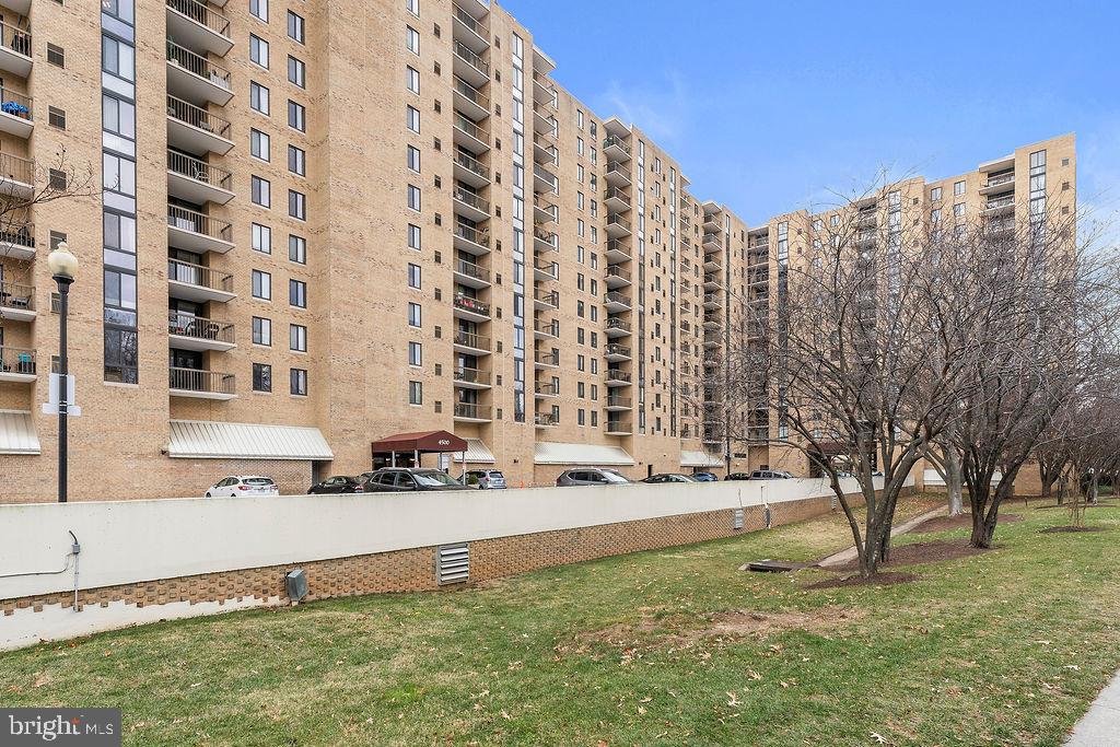 4500 S FOUR MILE RUN DR #1113, ARLINGTON, Virginia 22204, 2 Bedrooms Bedrooms, ,2 BathroomsBathrooms,Residential,For sale,4500 S FOUR MILE RUN DR #1113,VAAR2066926 MLS # VAAR2066926 4500 S FOUR MILE RUN DR #1113, ARLINGTON, Virginia 22204, 2 Bedrooms Bedrooms, ,2 BathroomsBathrooms,Residential,For sale,4500 S FOUR MILE RUN DR #1113,VAAR2066926 MLS # VAAR2066926